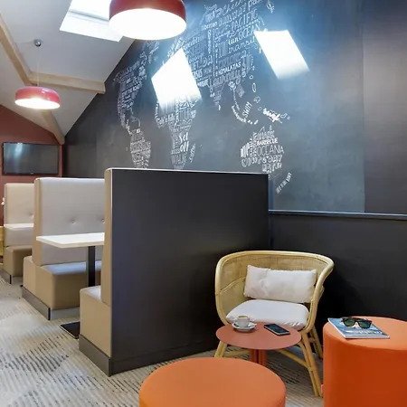 Kyriad Marseille Est - Aubagne מלון 3*