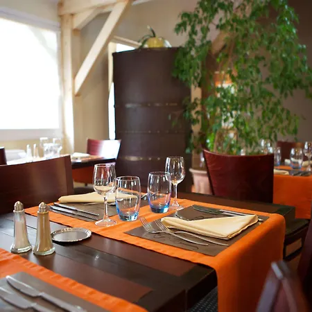 Kyriad Marseille Est - Aubagne Hotell Gémenos