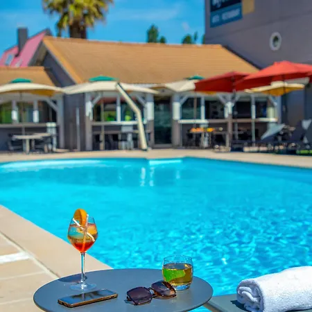 Kyriad Marseille Est - Aubagne Hotell Gémenos