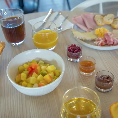 Kyriad Marseille Est - Aubagne Hotell 3*