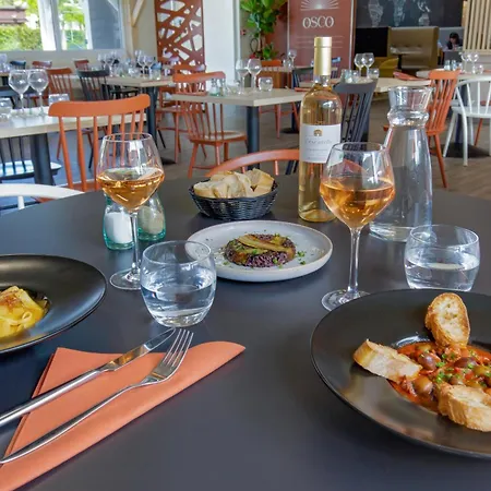 Kyriad Marseille Est - Aubagne 3*